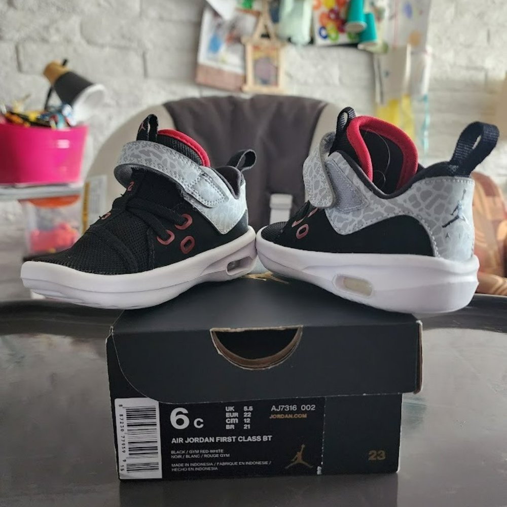 Air Jordan First Class - Kids Shoes - New